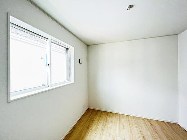 子供部屋にもちょうど良い大きさのお部屋です。