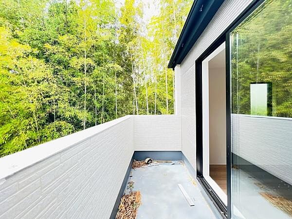 お洗濯ものを気持ち良く太陽の光で干せるのが嬉しいですね。