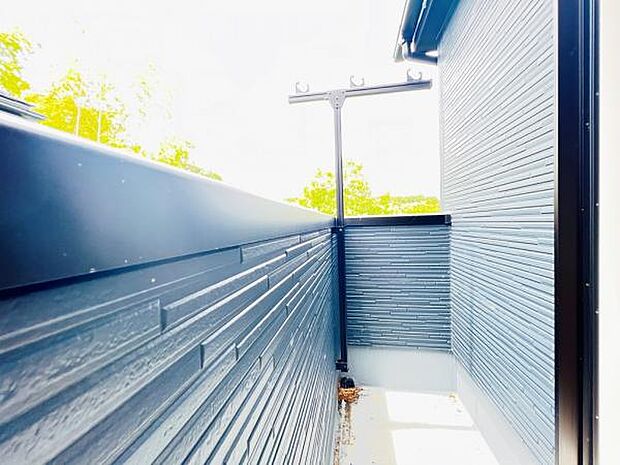 お洗濯ものを気持ち良く太陽の光で干せるのが嬉しいですね。