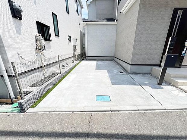 駐車場ももちろん完備しておりますのでお車所有の方にも心強いです。