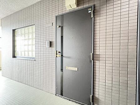 いつも気持ちよくご家族を迎えられる玄関です。