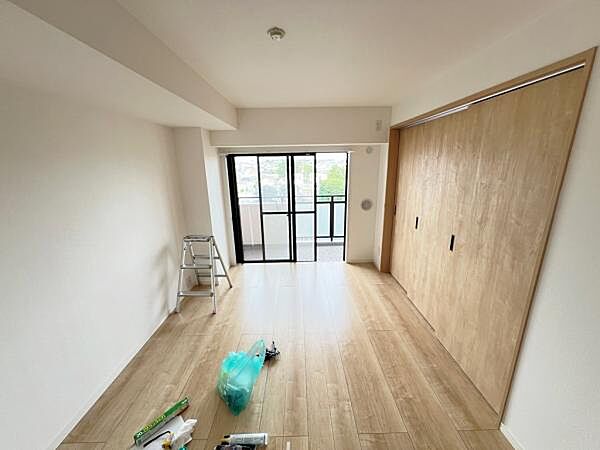 家族団らんの場所としてゆったりと居心地の良いリビングです。