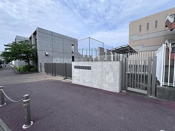 大和市立光丘中学校まで約800m（徒歩10分）