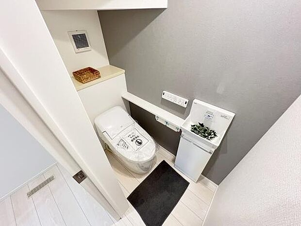 ほっと安らげるトイレ空間です。