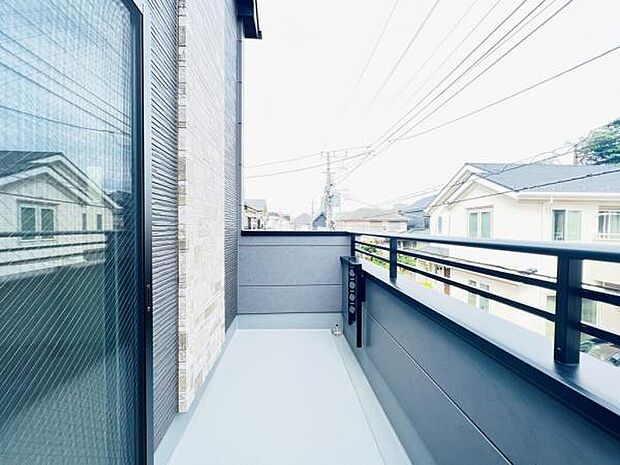 お洗濯ものを気持ち良く太陽の光で干せるのが嬉しいですね。