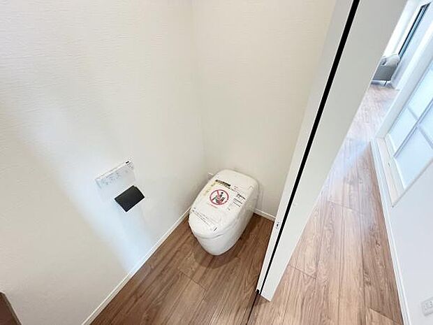 ほっと安らげるトイレ空間です。