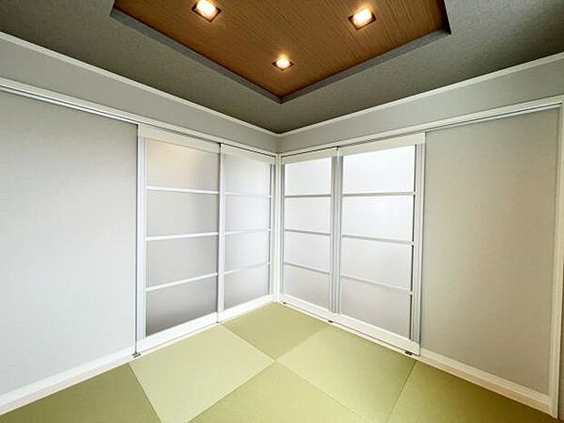 和室スペースです。畳のお部屋は寛げる空間ですね。