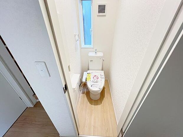 ほっと安らげるトイレ空間です。
