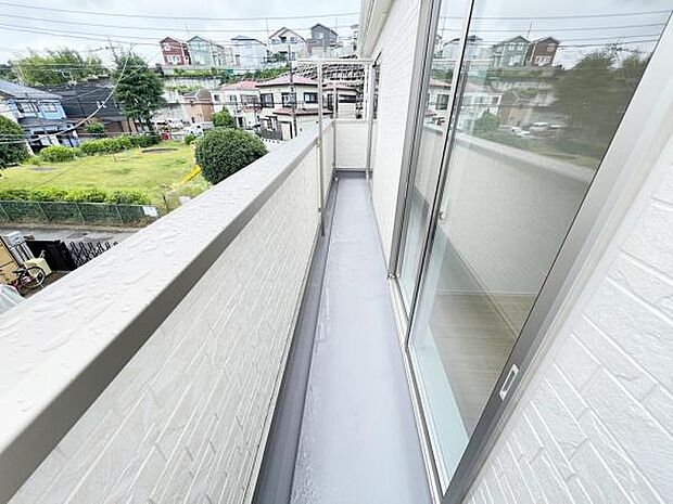 お洗濯ものを気持ち良く太陽の光で干せるのが嬉しいですね。
