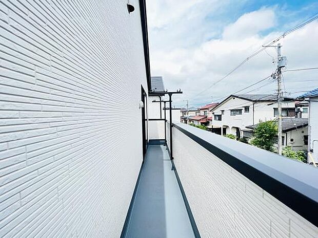 お洗濯ものを気持ち良く太陽の光で干せるのが嬉しいですね。