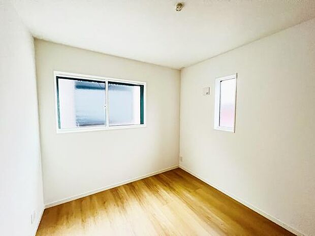 子供部屋にもちょうど良い大きさのお部屋です。