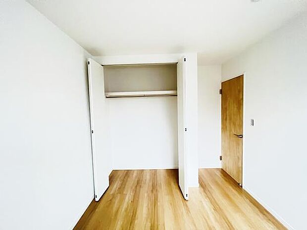 子供部屋や趣味の部屋など用途に合わせてお使いいただけます。