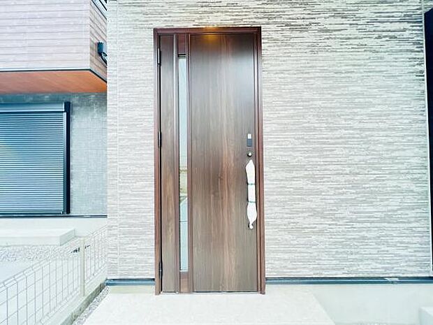 いつも気持ちよくご家族を迎えられる玄関です。