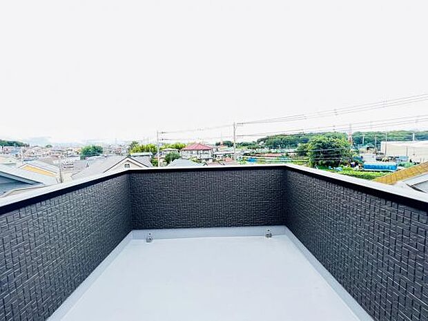 お洗濯ものを気持ち良く太陽の光で干せるのが嬉しいですね。