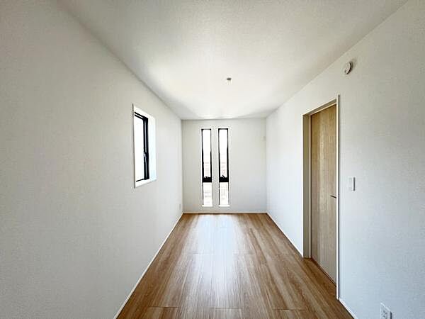 子供部屋にもちょうど良い大きさのお部屋です。