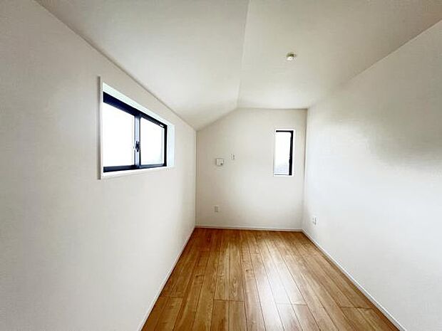 子供部屋にもちょうど良い大きさのお部屋です。
