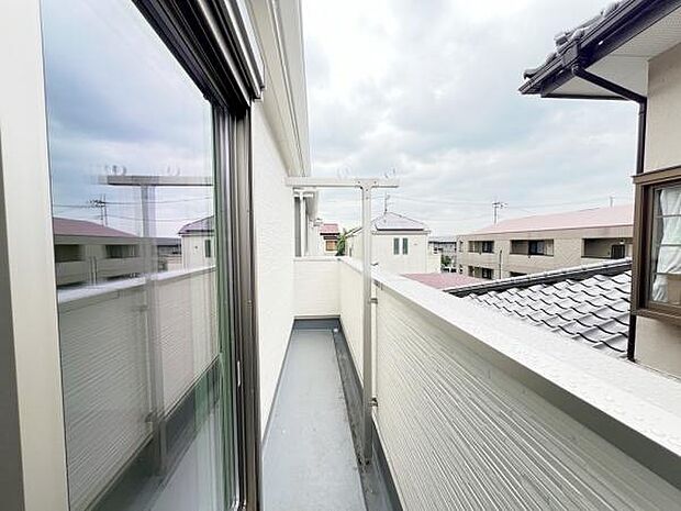 お洗濯ものを気持ち良く太陽の光で干せるのが嬉しいですね。