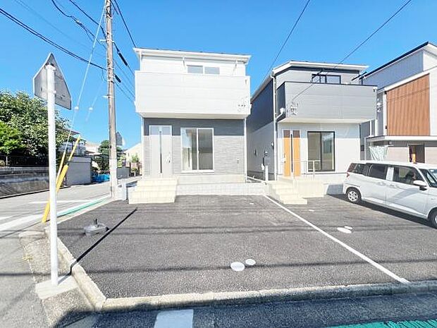 駐車場ももちろん完備しておりますのでお車所有の方にも心強いです。