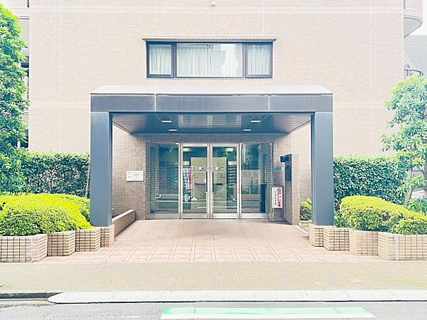 エントランスです。皆様やお客様をお出迎え致します。