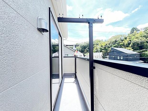 お洗濯ものを気持ち良く太陽の光で干せるのが嬉しいですね。