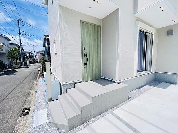 いつも気持ちよくご家族を迎えられる玄関です。