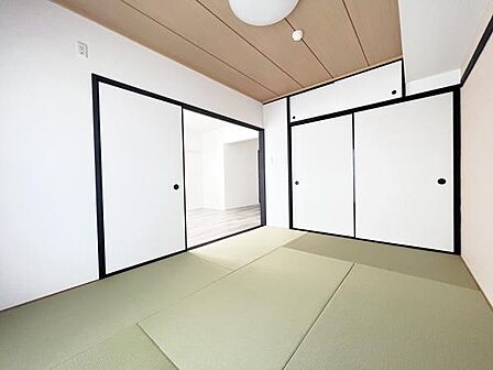 和室スペースです。畳のお部屋は寛げる空間ですね。