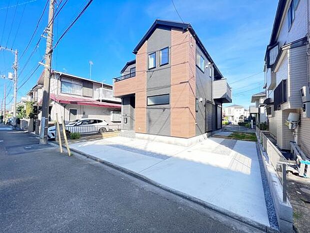 駐車場ももちろん完備しておりますのでお車所有の方にも心強いです。