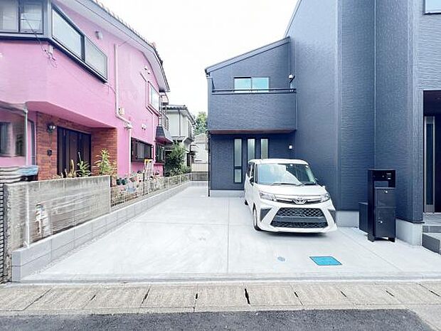駐車場ももちろん完備しておりますのでお車所有の方にも心強いです。