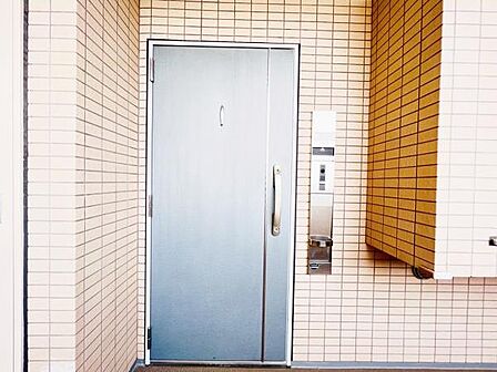 いつも気持ちよくご家族を迎えられる玄関です。