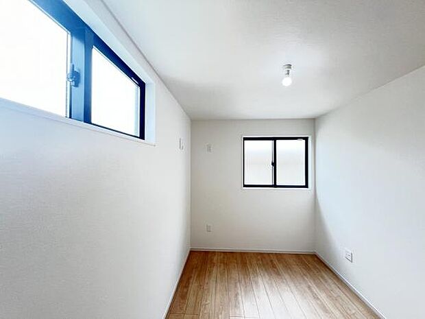 子供部屋や趣味の部屋など用途に合わせてお使いいただけます。