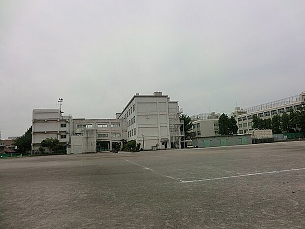 大和市立南林間小学校まで約400m(徒歩5分)