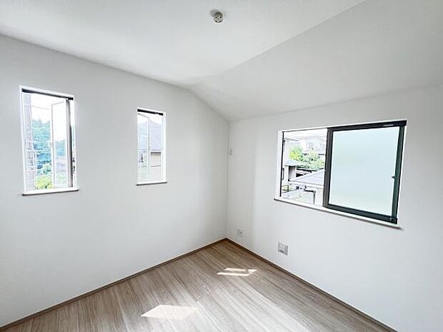 子供部屋にもちょうど良い大きさのお部屋です。