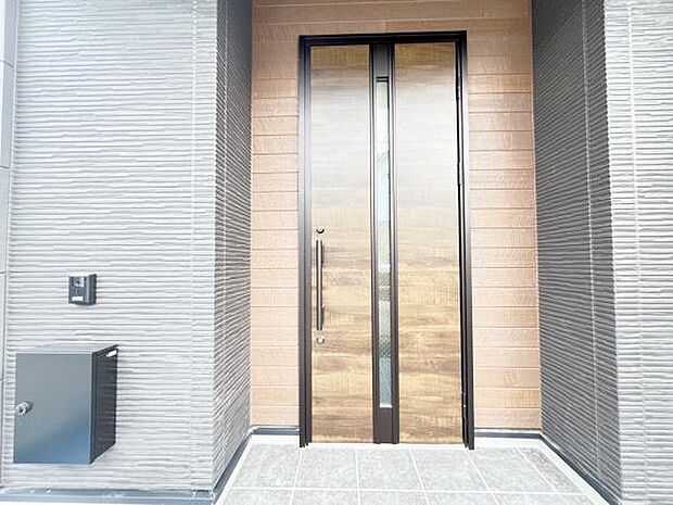 いつも気持ちよくご家族を迎えられる玄関です。