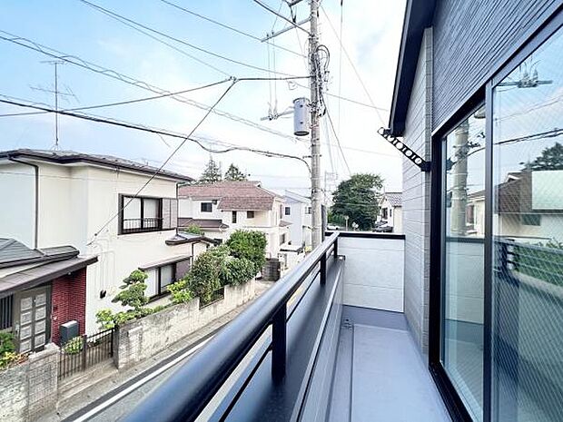 お洗濯ものを気持ち良く太陽の光で干せるのが嬉しいですね。