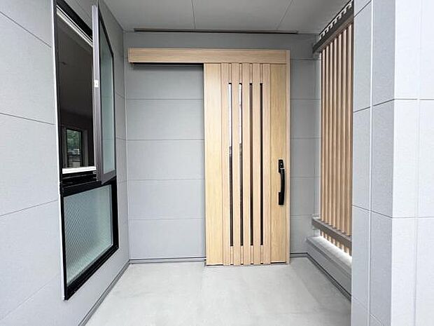 いつも気持ちよくご家族を迎えられる玄関です。