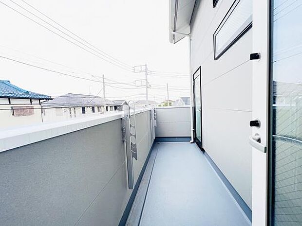 お洗濯ものを気持ち良く太陽の光で干せるのが嬉しいですね。