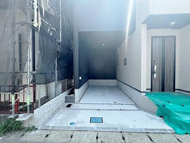 駐車場ももちろん完備しておりますのでお車所有の方にも心強いです。