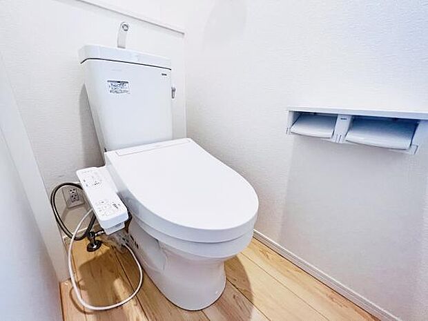 各階にトイレを設けており、ご家族が揃う時もゆとりをもってご利用いただけます。