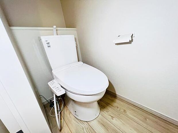各階にトイレを設けており、ご家族が揃う時もゆとりをもってご利用いただけます。