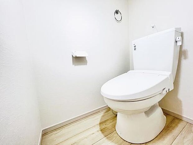 各階にトイレを設けており、ご家族が揃う時もゆとりをもってご利用いただけます。