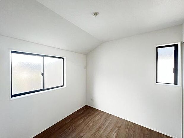 子供部屋にもちょうど良い大きさのお部屋です。