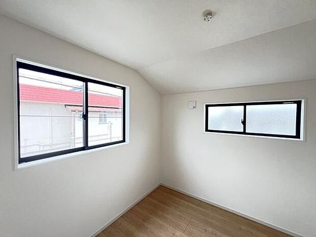 子供部屋にもちょうど良い大きさのお部屋です。