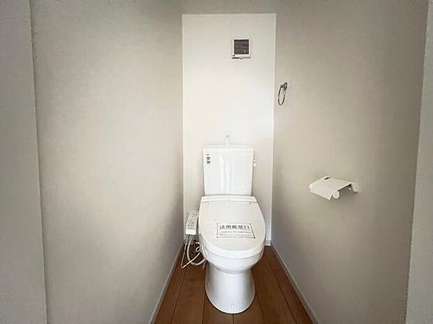 各階にトイレを設けており、ご家族が揃う時もゆとりをもってご利用いただけます。