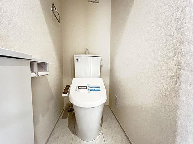 各階にトイレを設けており、ご家族が揃う時もゆとりをもってご利用いただけます。