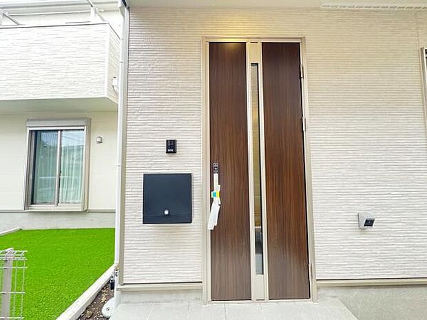 いつも気持ちよくご家族を迎えられる玄関です。