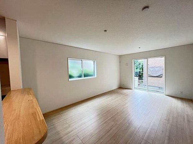 家族団らんの場所としてゆったりと居心地の良いリビングです。