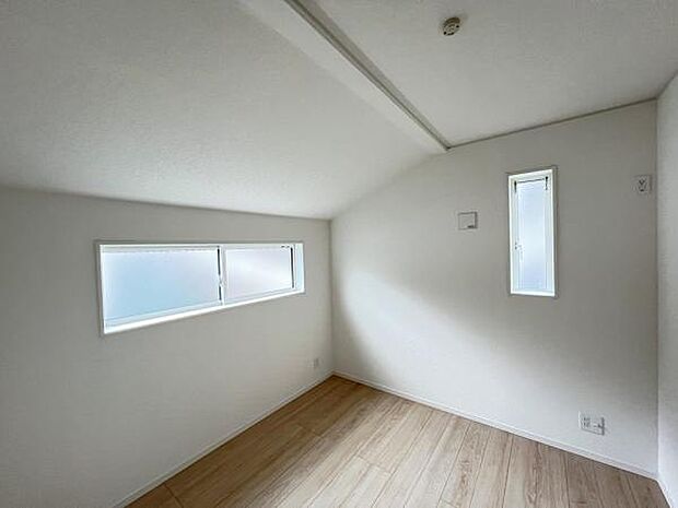 子供部屋にもちょうど良い大きさのお部屋です。