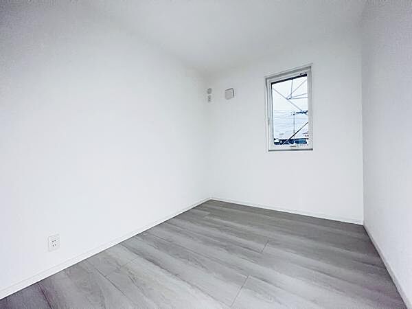 子供部屋にもちょうど良い大きさのお部屋です。