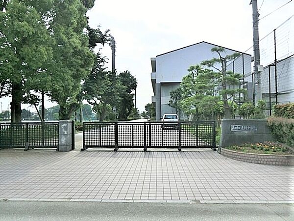藤沢市立長後中学校まで約2000m（徒歩25分）