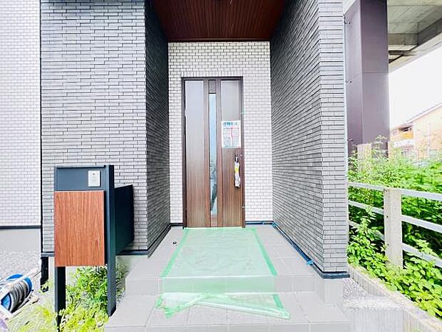 いつも気持ちよくご家族を迎えられる玄関です。